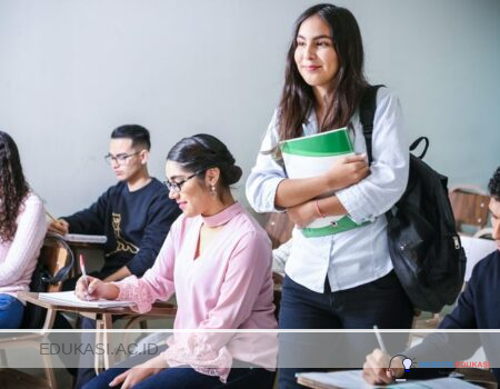 mengapa kita harus menuntut ilmu pengetahuan dan teknologi